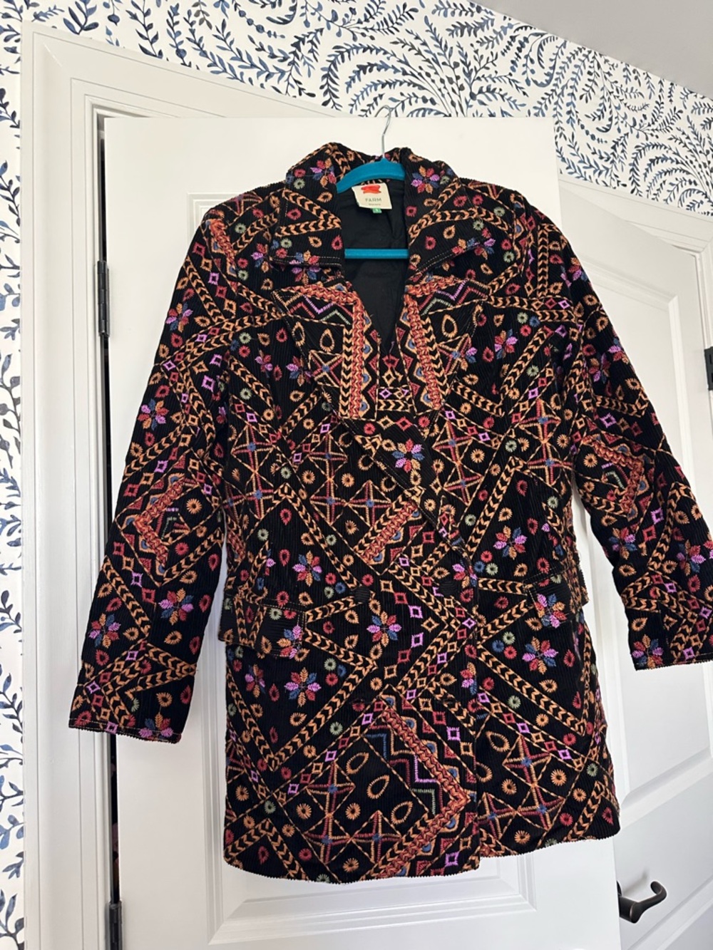 FARM Rio Black Embroidered Geometric & Floral Blazer small - Picture 5 of 7